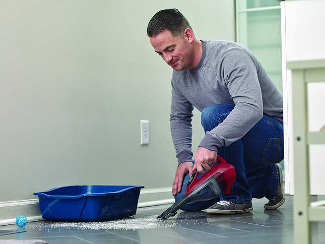 مكنسة بلاك اند ديكر 10.8 فولت 3 خلايا 1.5 أمبير