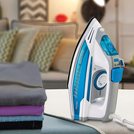 مكوى/مكواة بخار بـ قوة2800 واط مع خاصية الإغلاق التلقائي و مانع التنقيط ماركة Black & Decker