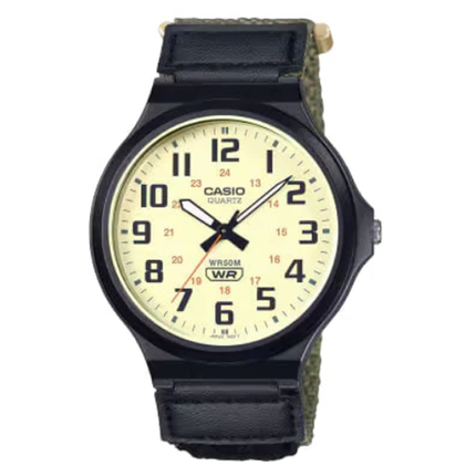 ساعة كاسيو الرجالية بـ حزام أخضر و مينا بيج مقاومة للماء 50 متر - موديل CASIO MW-240B-3B