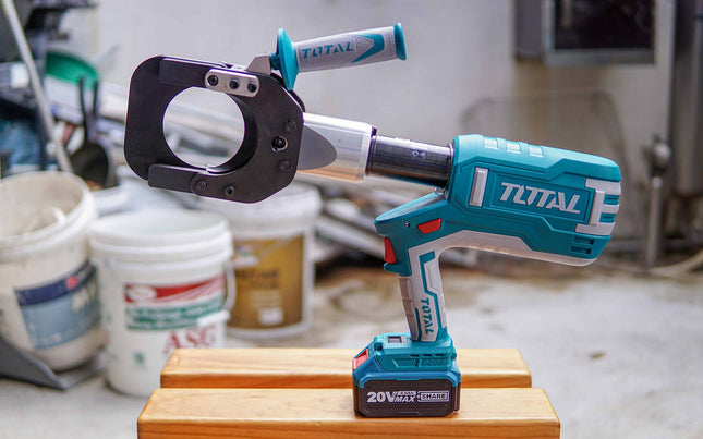 مقص كيبل هيدروليك شحن مع 2 بطارية 4 امبير وشاحن من توتال