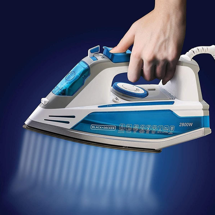 مكوى/مكواة بخار بـ قوة2800 واط مع خاصية الإغلاق التلقائي و مانع التنقيط ماركة Black & Decker