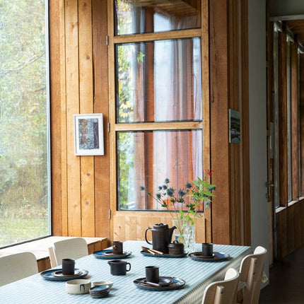 مفرش طاولة عرض 140 سم من Finesse Lola Chiwy - أزرق وأبيض