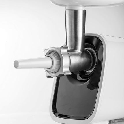 فرامة اللحوم الكهربائية بشفرات ستانلس ستيل قوة 1500 واط ماركة Black & Decker