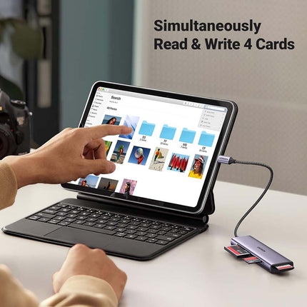 قارئ بطاقات يو جرين 4 في 1 USB-C عالي السرعة (SD ، TF ، CF ، MS) / 15307