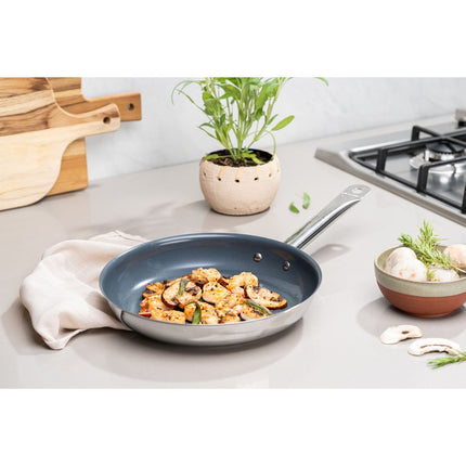 مقلاة ستيل 30 سم من Tramontina Professional