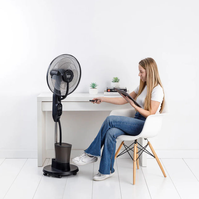 مروحة رذاذ مع ريموت تحكم عن بعد- لون أسود