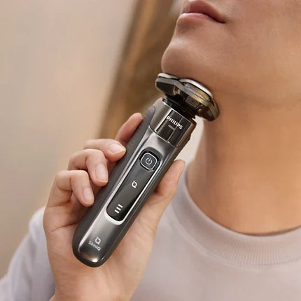 ماكينة الحلاقة الكهربائية الرطبة والجافة Philips i9000 بتقنية SkinIQ — X9002/05