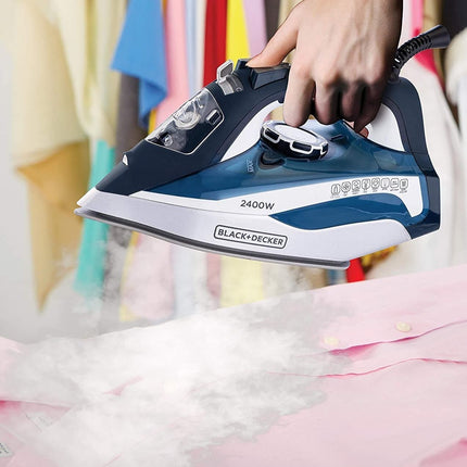 مكواة بخاب بلاك أند ديكر 2400 واط مع قاعدة من السيراميك