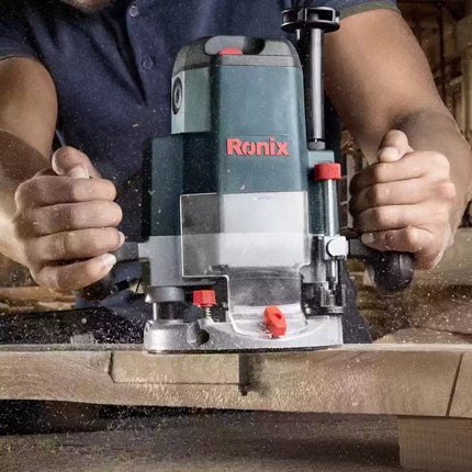 ماكنية فورمايكا 1850 واط من RONIX